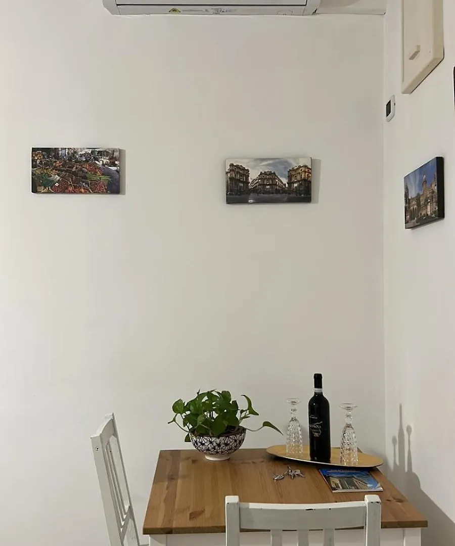 Loft Ballaro Palermo 0*,